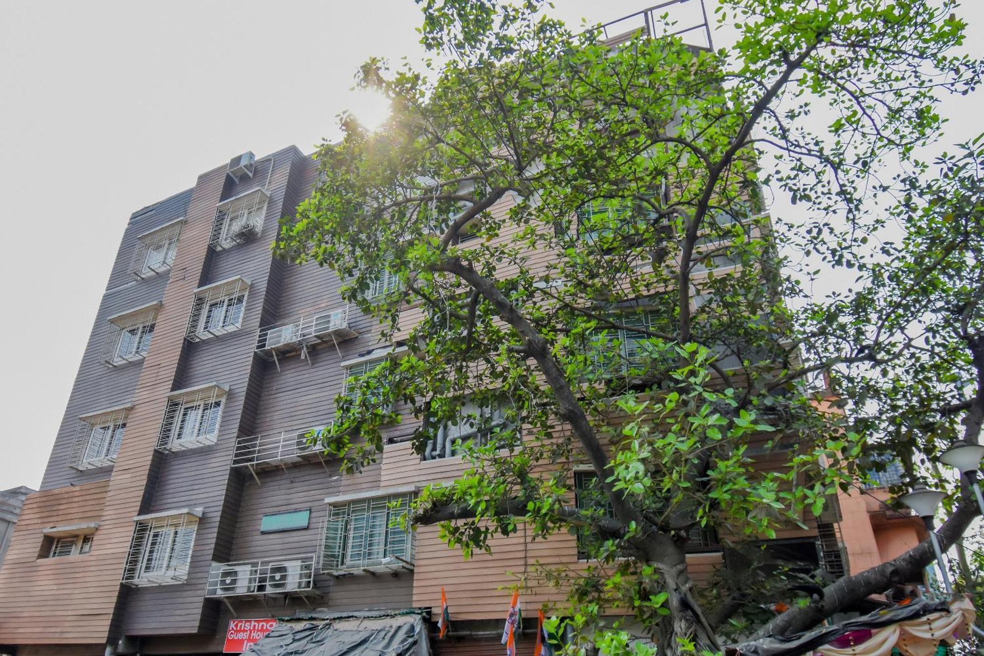 Super Oyo Krishna Guest House Колката Екстериор снимка